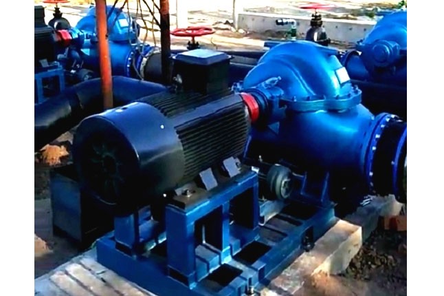 神龍泵業3臺500mm口徑雙吸泵沈陽康平臥龍湖正在安裝